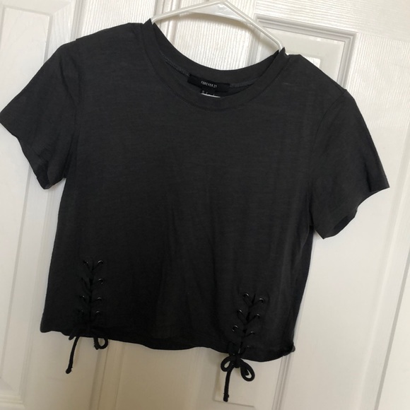 Forever 21 Tops - Forever 21 crop top with lace-up sides